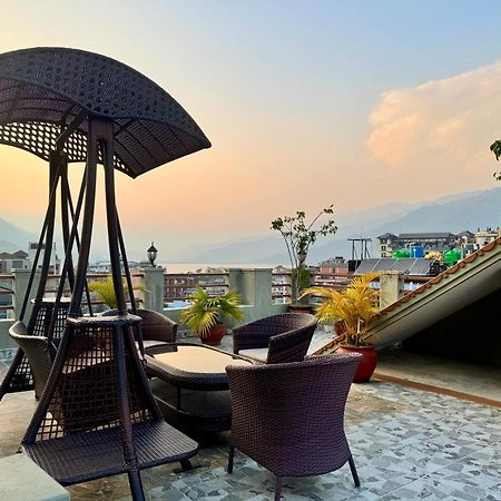 Hotel Mount View Pokhara Extérieur photo