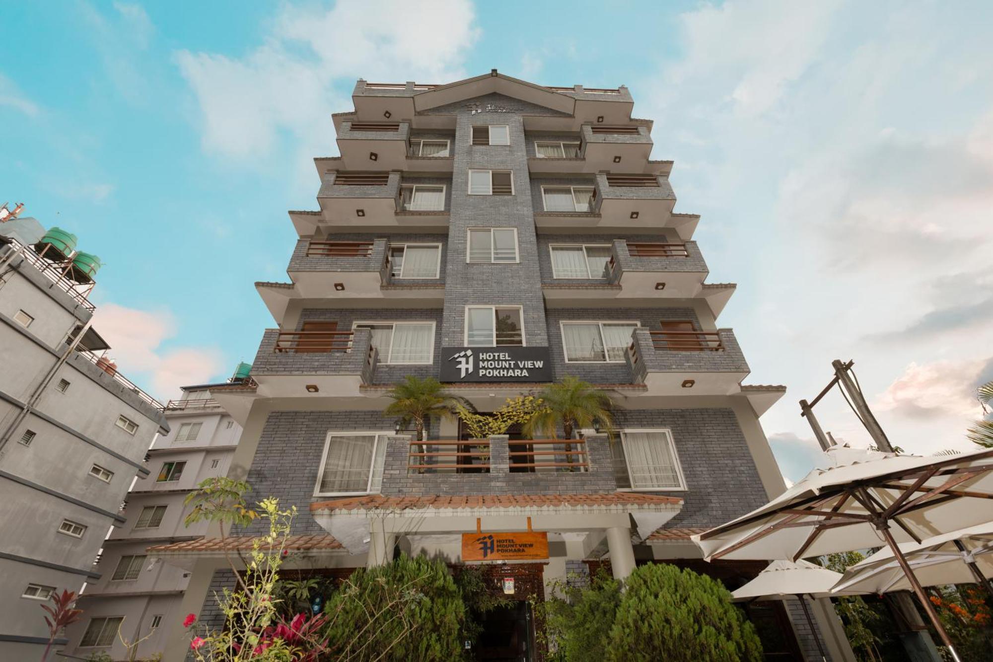 Hotel Mount View Pokhara Extérieur photo