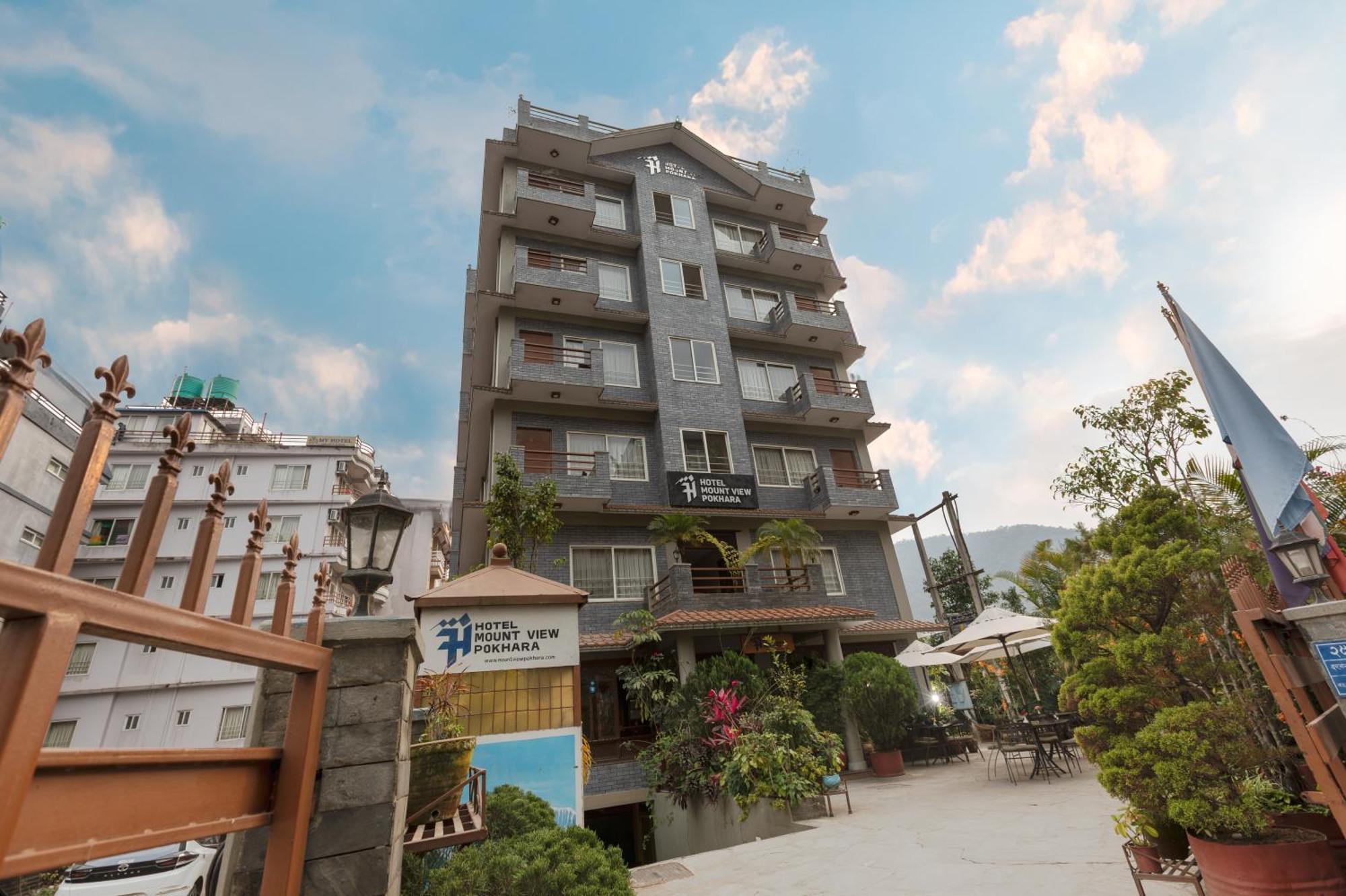 Hotel Mount View Pokhara Extérieur photo